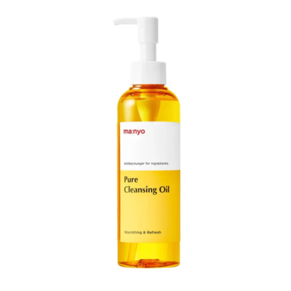 Un flacon orange transparent d'huile nettoyante pure Manyo avec une pompe blanche. L'étiquette porte les inscriptions « Une faim infinie d'ingrédients » et « Nourrissant et rafraîchissant ». Le design est minimaliste, avec une étiquette blanche et jaune. Dakar