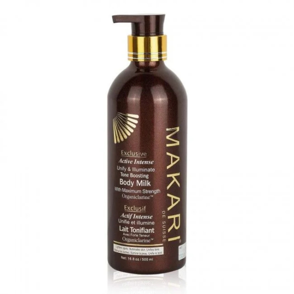 Un flacon brun foncé de Lait Corporel Intense Active Exclusive de Makari. Sa pompe et son texte dorés évoquent un effet tonifiant et une force maximale. Le flacon fait 500 ml. Dakar