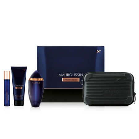 Coffret cadeau Mauboussin Private Club comprenant un flacon de parfum bleu foncé, un tube de lotion, un petit vaporisateur cylindrique et une pochette zippée noire, présentés devant une boîte bleu foncé et noire. Dakar