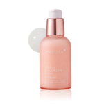 Un flacon rose de sérum triple collagène Medicube avec une pompe rose gold. L'étiquette blanche indique qu'il convient à tous les types de peau. Le fond est blanc uni. Dakar