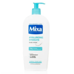 Un flacon blanc de lait corporel Mixa Hyaluronic Hydrate avec une pompe bleue. L'étiquette indique 7 % de glycérine et d'acide hyaluronique, indiquant qu'il est destiné aux peaux normales à sèches et offre une hydratation pendant 48 heures. Dakar