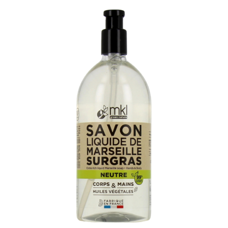 Flacon pompe en plastique transparent de Savon Liquide de Marseille Surgras MKL Green Nature. L'étiquette en français inclut les mentions « Neutre » et « Corps et Mains ». Contient des huiles végétales et est fabriqué en France. Dakar