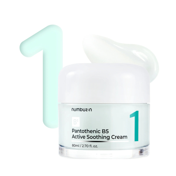 Un pot de crème apaisante active Numbuzin Pantothenic B5 avec un couvercle blanc, étiqueté « 1 ». La crème est d'un blanc crémeux et apparaît en petite quantité au-dessus du pot. Le contenant est de 80 ml. Dakar