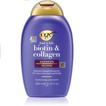 Un flacon violet de 385 ml de shampoing OGX Biotine et Collagène, doté d'un bouchon doré, met en avant les propriétés volumisantes, la nouvelle formule améliorée et les tensioactifs sans sulfate pour plus de 72 heures de volume et de corps. Également connu sous le nom d'hydratant champooing. Dakar