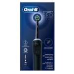L'image montre une brosse à dents électrique Oral-B Vitality Pro dans son emballage. La boîte bleu foncé et verte reprend le design de la brosse à dents et propose des fonctionnalités telles que « 3 modes de nettoyage » et « Élimine jusqu'à 100 % de plaque dentaire en plus ». Dakar