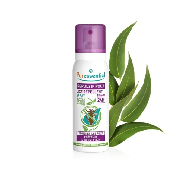Un flacon de spray anti-poux Puressentiel avec un bouchon violet et des feuilles vertes. L'étiquette présente un texte en français et en anglais, soulignant son efficacité 24 heures et ses ingrédients naturels. Dakar