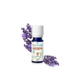 Un petit flacon d'huile essentielle Puressentiel, étiqueté « Lavande Aspic », est posé debout. Le bouchon blanc est fermé, et des brins de fleurs de lavande reposent à côté du flacon sur un fond blanc uni. Dakar