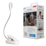 Une lampe de lecture flexible à pince est présentée à côté de son emballage. Ce dernier présente l'image d'une personne assise sur une chaise, lisant avec la lampe. La boîte comporte un texte en allemand et des symboles indiquant les certifications et les utilisations. Dakar
