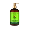 Un flacon marron d'après-shampoing SheaMoisture Power Greens, avec une étiquette verte et une pompe dorée. L'étiquette, ornée de moringa et d'avocat, indique qu'il hydrate et nourrit les cheveux ternes, bouclés ou crépus. Le flacon fait 384 ml. Dakar