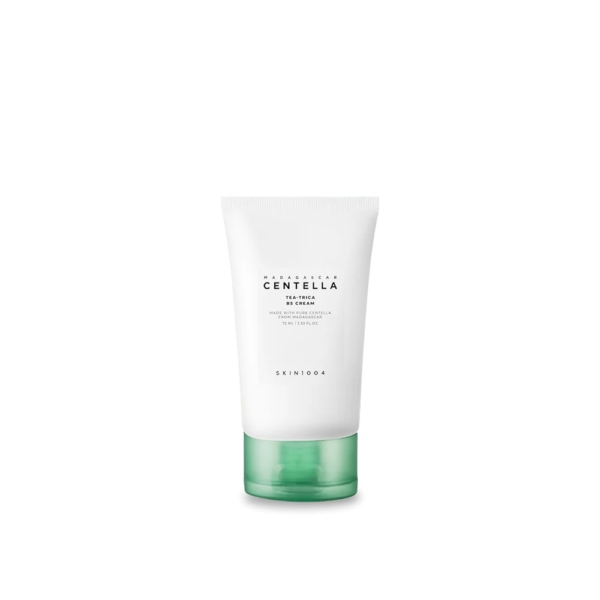 Un produit de soin pour la peau présenté dans un tube blanc avec un texte noir, étiqueté « Centella Madagascar » par Skin1004. Son bouchon est vert. Le fond est blanc uni. Dakar