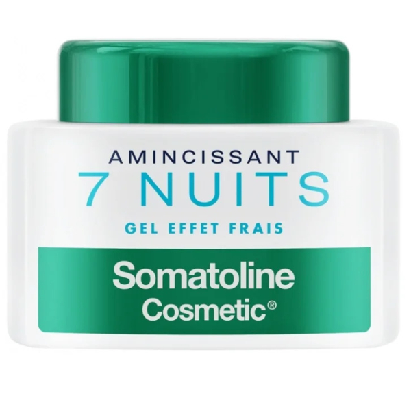 Un flacon de crème Somatoline Cosmetic, étiqueté « Amincissant 7 Nuits Gel Effet Frais », avec un corps blanc et un couvercle vert. Le texte bleu et vert indique qu'il s'agit d'un gel amincissant à utiliser pendant sept nuits. Dakar