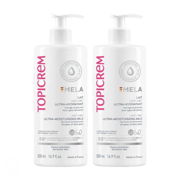 Deux flacons blancs de Topicrem MELA Lait Unifiant Ultra-Hydratant avec pompe. Chaque flacon de 500 ml est accompagné d'un texte en anglais et en français. Conçu pour les peaux sensibles, il vise à atténuer les taches brunes. Fabriqué en France. Dakar