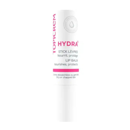Un tube blanc de baume à lèvres Topicrem Hydra+ avec un texte rose et vert. L'étiquette indique « Nourrit, protège » et « Nourrit, protège » pour les lèvres sèches ou gercées. Un logo avec une goutte hydratante est également visible. Dakar