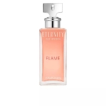 Le flacon en verre transparent de Calvin Klein ETERNITY FLAME POUR FEMME 100 ml est doté d'un élégant vaporisateur argenté et contient un délicat parfum rose. L'élégant texte blanc affichant le nom de la marque évoque l'allure de l'Eau de Parfum pour Femme Calvin Klein Euphoria. Dakar