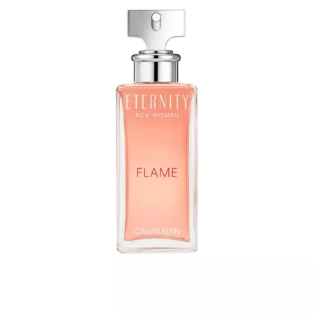 Le flacon en verre transparent de Calvin Klein ETERNITY FLAME POUR FEMME 100 ml est doté d'un élégant vaporisateur argenté et contient un délicat parfum rose. L'élégant texte blanc affichant le nom de la marque évoque l'allure de l'Eau de Parfum pour Femme Calvin Klein Euphoria. Dakar