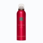 Un flacon de 200 ml de mousse de douche rituelle ayurvédique, à base de rose indienne et d'huile d'amande douce, est parfait pour une routine de soins personnels Byphasse Back to Basics. Dakar