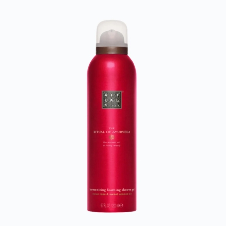 Un flacon de 200 ml de mousse de douche rituelle ayurvédique, à base de rose indienne et d'huile d'amande douce, est parfait pour une routine de soins personnels Byphasse Back to Basics. Dakar