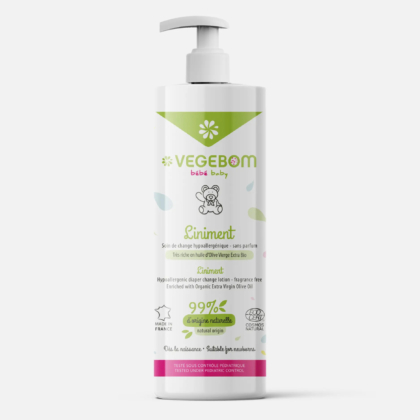 Flacon blanc de liniment bébé Vegebom, avec pompe et étiquette verte. Hypoallergénique, sans parfum et composé à 99 % d'ingrédients d'origine naturelle, il convient aux peaux sensibles. Dakar