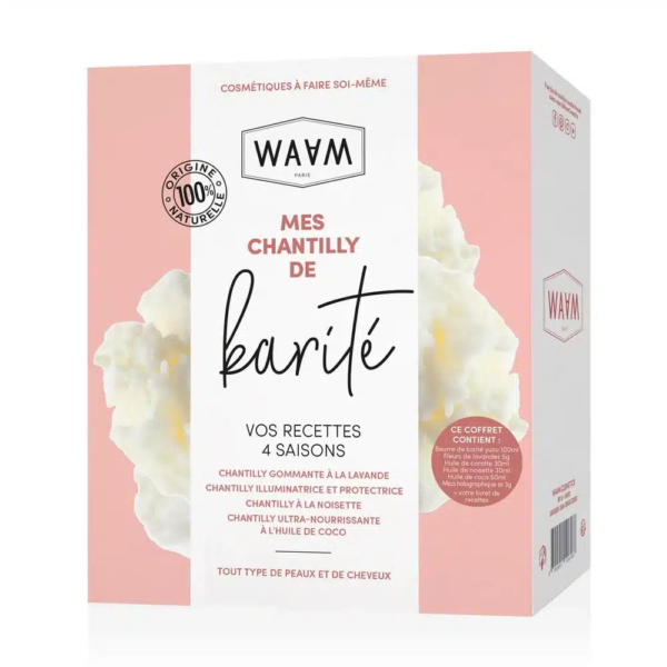 Coffret rose et blanc de WAWM Paris « Mes Chantilly de Karité » avec texte décrivant différentes recettes de beurre de karité fouetté. L'emballage met en avant les origines naturelles et est conçu pour tous les types de cheveux et de peau. Dakar