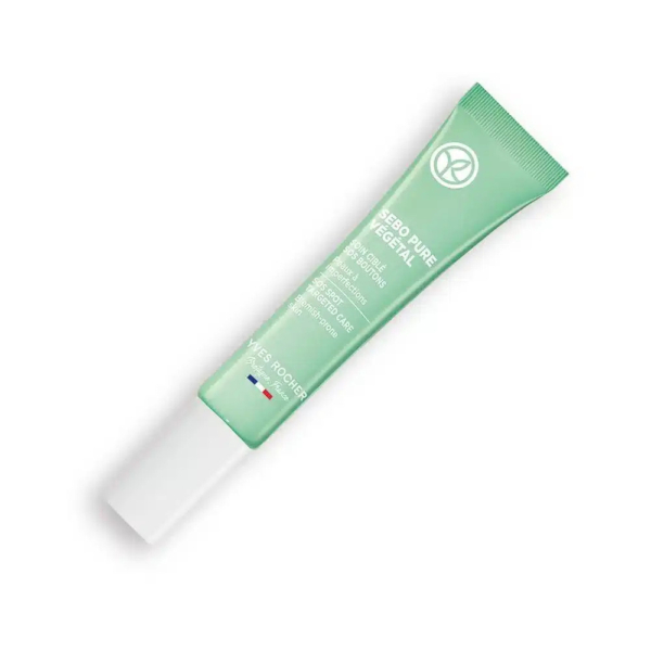 Tube vert et blanc du Gel-Crème Zéro Imperfections Sebo Pure Végétal d'Yves Rocher sur fond uni. Le produit est doté d'un bouchon blanc et d'un logo en blanc sur la partie verte. Dakar