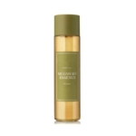 Un flacon transparent étiqueté « Mugwort Essence 160 ml » avec un bouchon vert, rempli de liquide ambré clair, idéal à associer à l'essence COSRX Advanced Snail 96 Mucin Power, présenté sur un fond blanc uni. Dakar