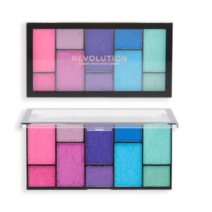 La palette de fards à paupières Reloaded Dimension Vivid Passion de Makeup Revolution comprend 10 fards à paupières vifs dans des tons rose, violet, bleu et vert, présentés dans un élégant étui noir avec le logo « Revolution » sur le couvercle. Dakar