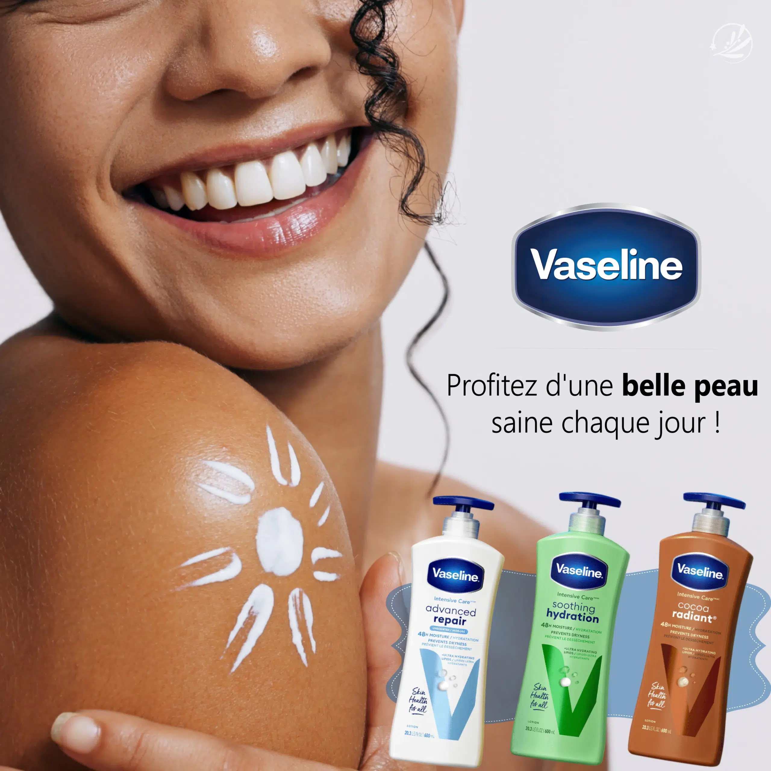 Une femme souriante aux cheveux bouclés montre un soleil dessiné avec de la lotion sur son épaule nue. Trois flacons de vaseline sont au premier plan, mettant en valeur Univers Cosmetix. Le texte en français promeut une peau saine et belle au quotidien. Dakar