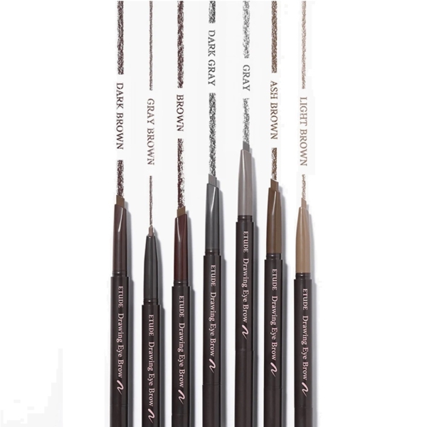 Six crayons Etude Crayon pour Sourcils avec Brosse Dessin Sourcils 0,25 g en brun foncé, brun gris, gris foncé, gris, brun cendré et brun clair sont présentés sans capuchon pour afficher leurs couleurs riches et leur texture lisse. Dakar