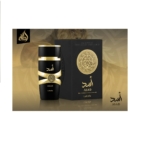 Lattafa Asad Eau de Parfum pour homme 100ml présente un flacon et un étui noir et or avec une écriture arabe et un emblème de lion, sur un fond d'images de lions et de motifs géométriques. Dakar