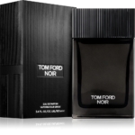 Tom Ford Noir 100ml est présenté dans un flacon noir élégant avec un bouchon nervuré et un design minimaliste, accompagné d'un coffret assorti. Tous deux présentent un texte blanc en gras, soulignant le luxe et la sophistication de la fragrance. Dakar