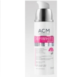 Un flacon blanc et argenté de Dépiwhite Sérum Concentré Intensif Anti-Taches 30ml avec une pompe et une étiquette rose se trouve à côté de ACM DUOLYS CE Sérum Anti Oxydant 15ml, tous deux présentés sur un fond blanc uni. Dakar