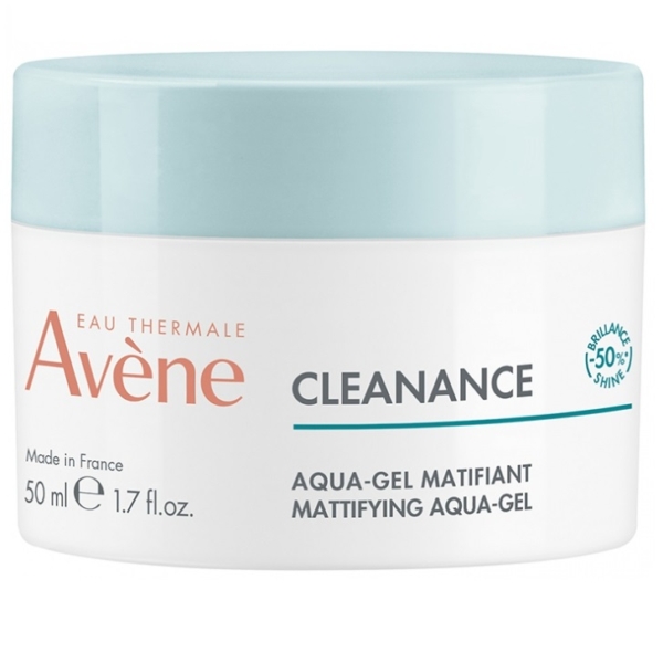 Avène Cleanance Aqua-Gel Matifiant 50 ml est un pot blanc avec un couvercle bleu clair, étiqueté en anglais et en français, offrant un soin matifiant similaire à Avène HYDRANCE Aqua pour l'hydratation et le contrôle de la brillance. Dakar