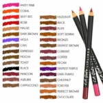 Un tableau présente 20 teintes de crayon à lèvres L.A. Girl, chacune étiquetée avec des noms tels que Party Pink, Coral, Mauve et Toast. Trois crayons à lèvres taillés sont présentés à droite : un rose, un brun et un rouge. Dakar