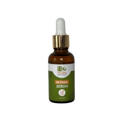 Un flacon compte-gouttes en verre brun avec un bouchon doré étiqueté "Bionora Sérum Rétinol Anti Tâches et Imperfections 30 ml" est représenté sur un fond vert. Dakar