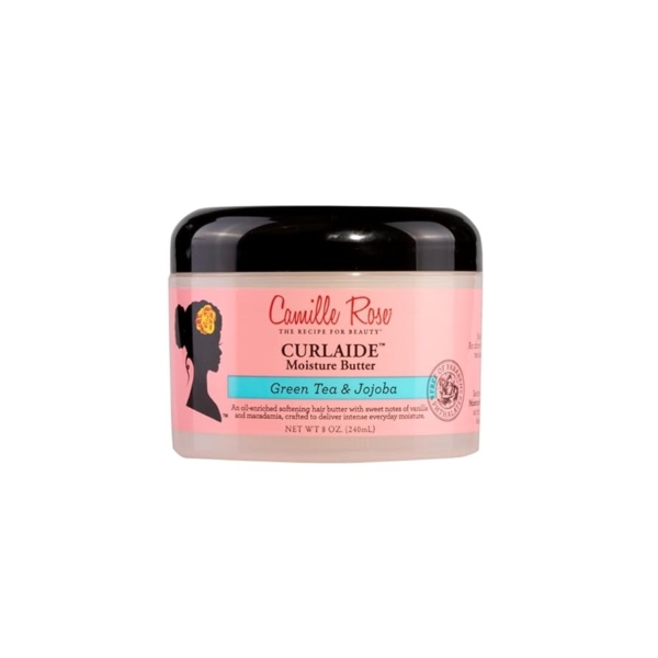 Un pot de 240 ml de Camille Rose Curlaide Beurre Hydratant Cheveux au thé vert et au jojoba, étiquette rose, couvercle noir, et une silhouette de femme avec une rose dans les cheveux sur le devant. Dakar