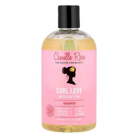 Un flacon transparent de 473 ml de Camille Rose Shampoing Curl Love Nutritif et Hydratant avec un bouchon noir et une étiquette rose mettant en valeur l'avocat et l'huile d'olive, avec la silhouette d'une femme et les détails du produit. Dakar