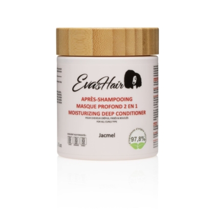 Un pot de 500 ml d'Evashair Aprés Champooing Masque 2 en 1 avec un couvercle en bambou comporte une étiquette français-anglais, indiquant qu'il convient à tous les types de boucles et qu'il est composé de 97,8 % d'ingrédients naturels. Dakar