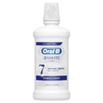 Un flacon blanc de 500 ml d'Oral B 3D White Luxe bain de bouche blanchissant, sans alcool et aromatisé à la menthe, avec une étiquette "Whiter Teeth in 7 Days" (des dents plus blanches en 7 jours) comportant un motif principalement blanc et bleu avec des accents argentés. Dakar
