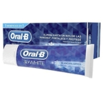 Un tube de 75 ml et une boîte de dentifrice ORAL-B Dentifrice 3D White Arctic Fresh dans un emballage bleu avec des flocons de neige, l'arôme "Blancura Ártica" et un texte en espagnol affirmant qu'il élimine les taches et renforce les dents. Dakar