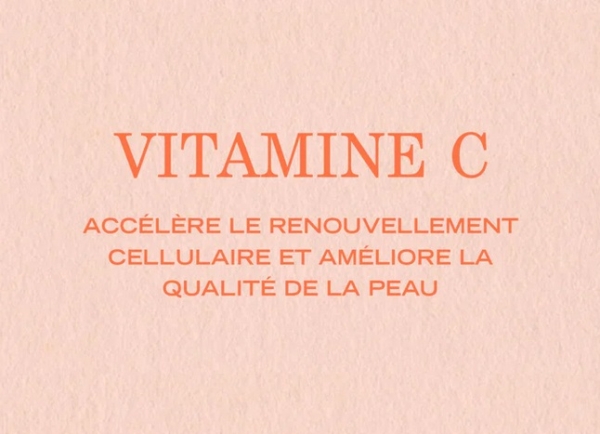 Le texte en français sur fond rose clair se lit comme suit : "Payot Masque 2 en 1 Nettoyant et Purifiant Éclat Peeling Visage à la VITAMINE C accélère le renouvellement cellulaire et améliore la qualité de la peau. Dakar
