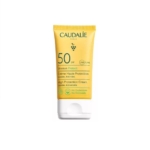 Caudalie Vinosun Protect Crème Haute Protection SPF50 50 ml offre une protection UVA/UVB et un soin anti-rides dans un tube jaune avec des accents verts et blancs et une icône de raisin. Dakar