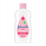 Un flacon en plastique transparent de Johnson's Baby Huile Bébé Original 300 ml avec un bouchon et une étiquette roses, contenant de l'"acéite pour bébé", 0 % de colorants et promettant jusqu'à 10 fois plus d'hydratation. Dakar