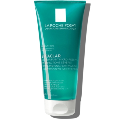 Tube de 200 ml de La Roche-Posay Effaclar Gel Purifiant Micro-Peeling pour le corps et le visage, idéal pour les peaux grasses et acnéiques présentant des imperfections persistantes. L'emballage présente un texte blanc frais et bleu clair. Dakar