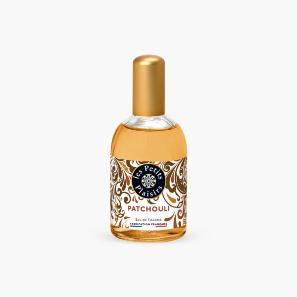 Les Petits Plaisirs Eau de Toilette Patchouli 110 ml présente un élégant bouchon doré, des tourbillons dorés et blancs sur l'étiquette, et un liquide ambré à l'intérieur, soulignant la sophistication de ce parfum. Dakar