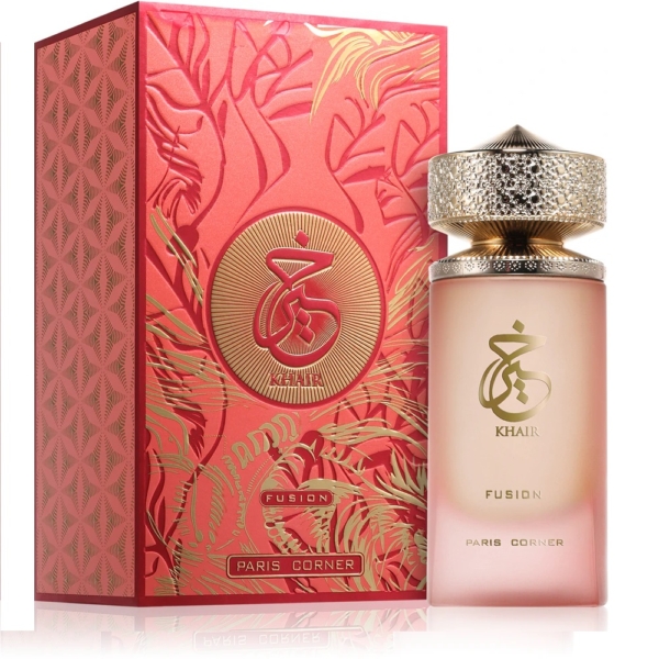 Un flacon rose et or étiqueté "Khair Fusion" se trouve à côté de sa boîte rouge et or ornée, présentant le luxueux Paris Corner Khair Fusion 100ml Eau de Parfum. Dakar