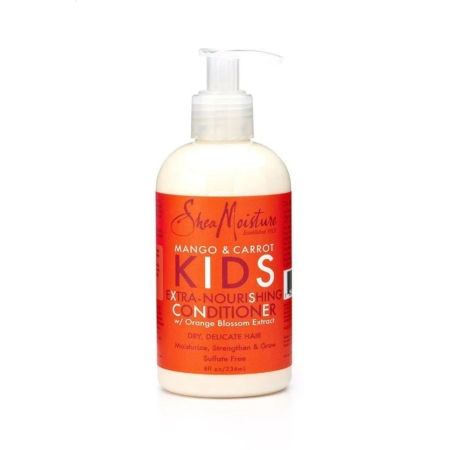 Un flacon de 236 ml de SHEA Moisture Kids Après Shampoing Mangue & Carotte avec une pompe et une étiquette orange, conçu pour hydrater et renforcer les cheveux secs et délicats. Dakar