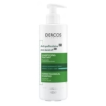Flacon pompe blanc du shampooing dermatologique Vichy Dercos Technique Anti-Pelliculaire DS avec étiquetage vert et noir, pour cheveux normaux à gras. Le texte en français et en anglais souligne les bénéfices antipelliculaires. Dakar