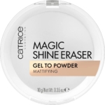 Un compact rond de maquillage matifiant gel-poudre Magic Shine Eraser de Catrice Cosmetics, présenté dans un boîtier transparent avec un texte noir et or sur le couvercle. Le poids net est de 10g / 0.35 oz. Dakar