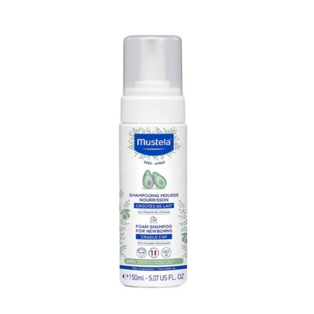 Une bouteille de shampoing mousse Mustela pour nouveau-nés, étiquetée pour les croûtes de lait, avec un distributeur à pompe blanc et un design bleu, vert et blanc. Le flacon est de 150 ml (5.07 US fl oz). Dakar