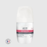 Acm Dépiwhite Déodorant Anti Transpirant Unifiant Zone Sombres Aisselles 50ml est un roll-on blanc avec des accents roses et gris, unifiant le teint des aisselles et réduisant les taches sombres. La mention "Made in France" est inscrite en bas à gauche. Dakar